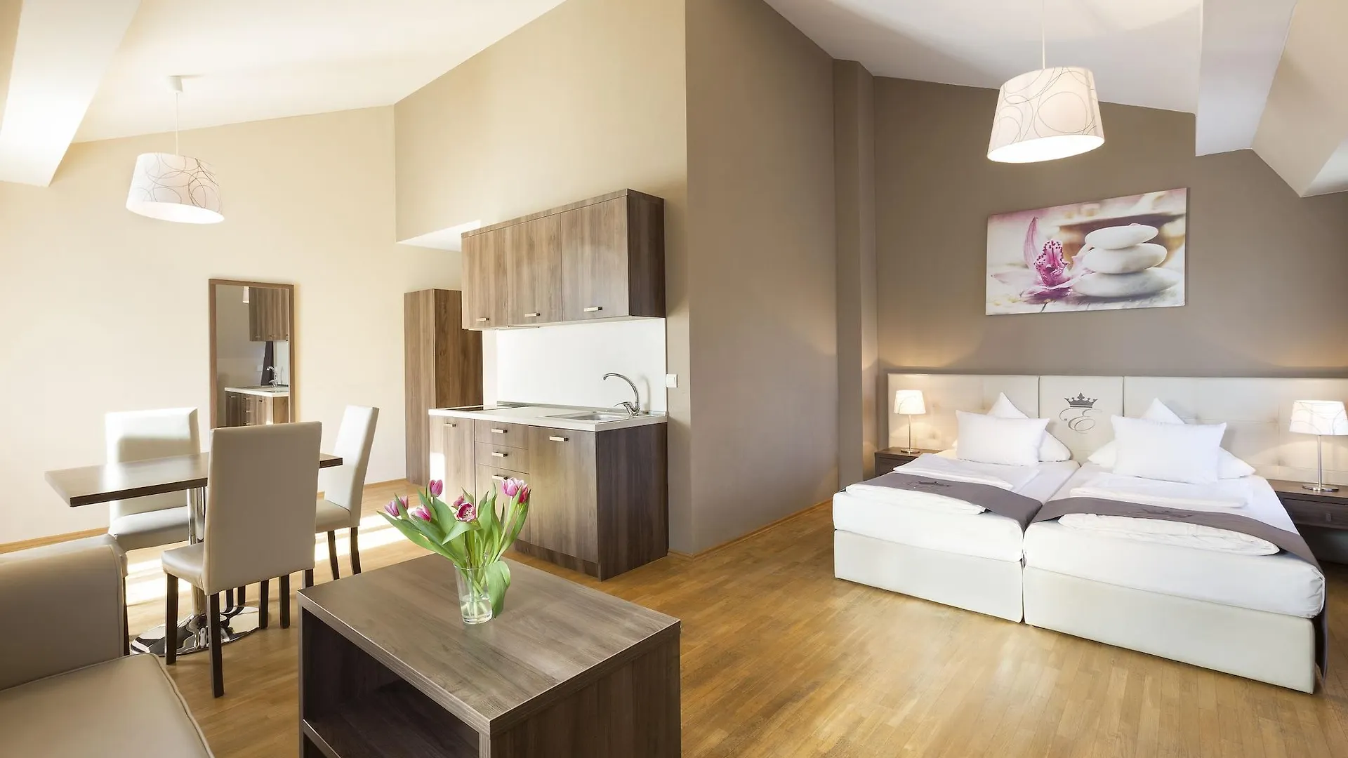 Empress Boutique Hotel 3*, Munich Germany