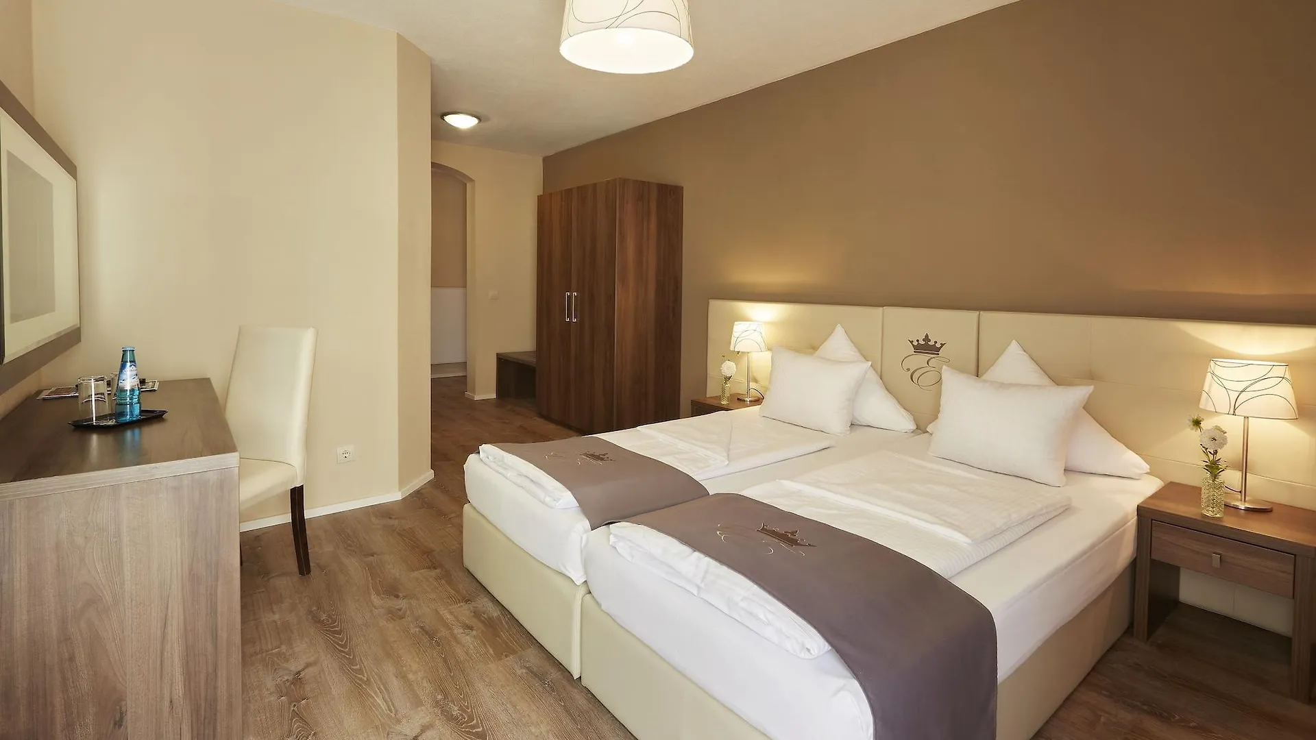 Empress Boutique Hotel Munich