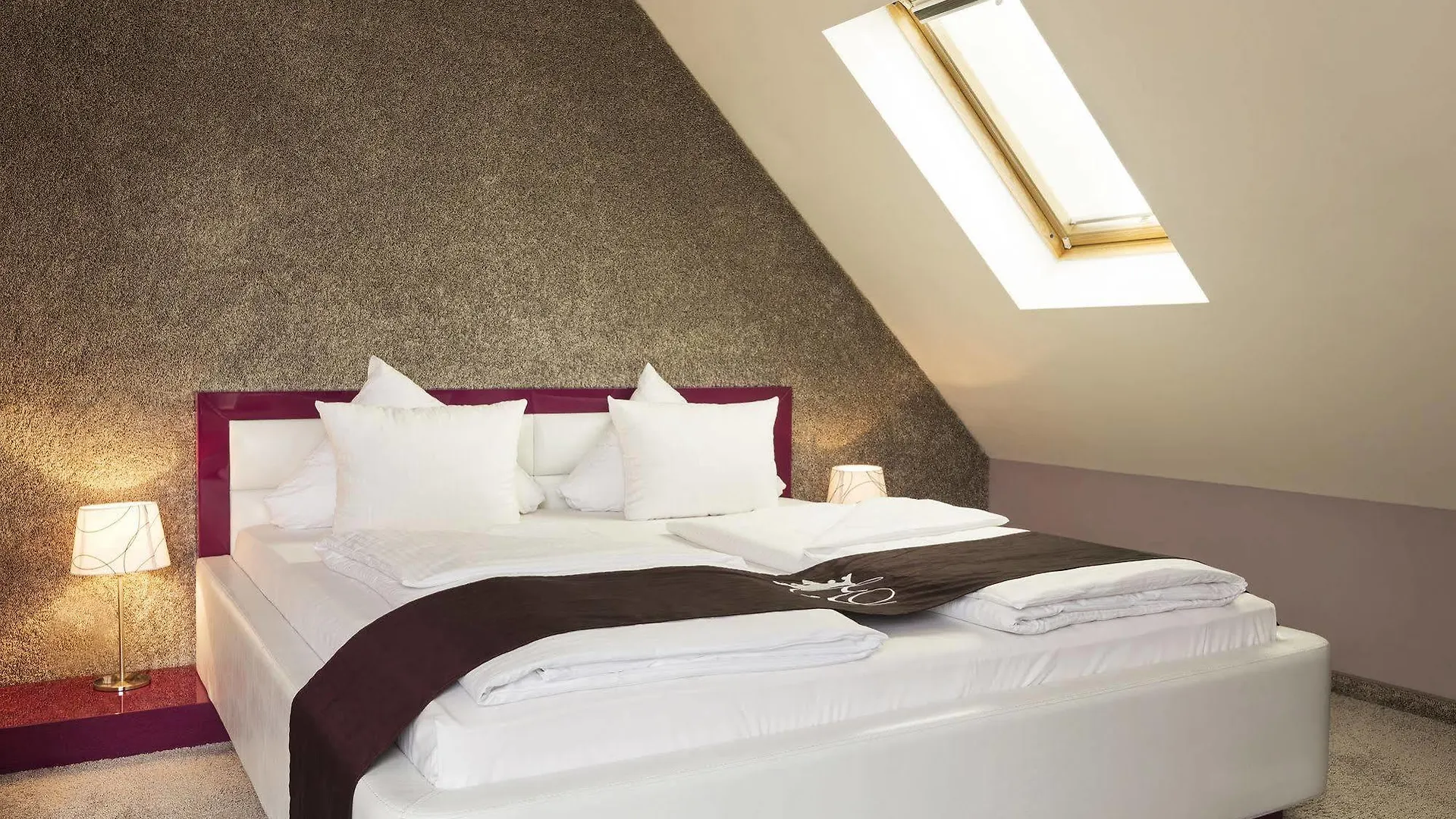 Empress Boutique Hotel Munich